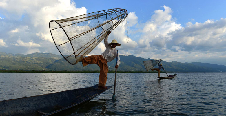 Inle Lake unique way of Fishing
