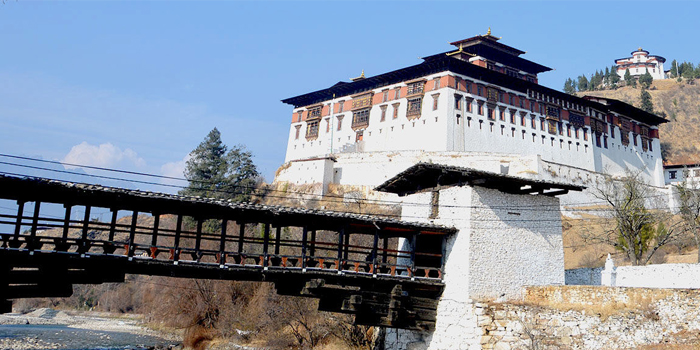 10 Days Bhutan Tour with Highlights from the West to East 