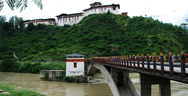 Visit Wangduephodrang Dzong