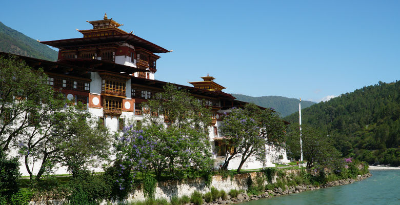 Best Time to Travel from Thimphu to Punakha